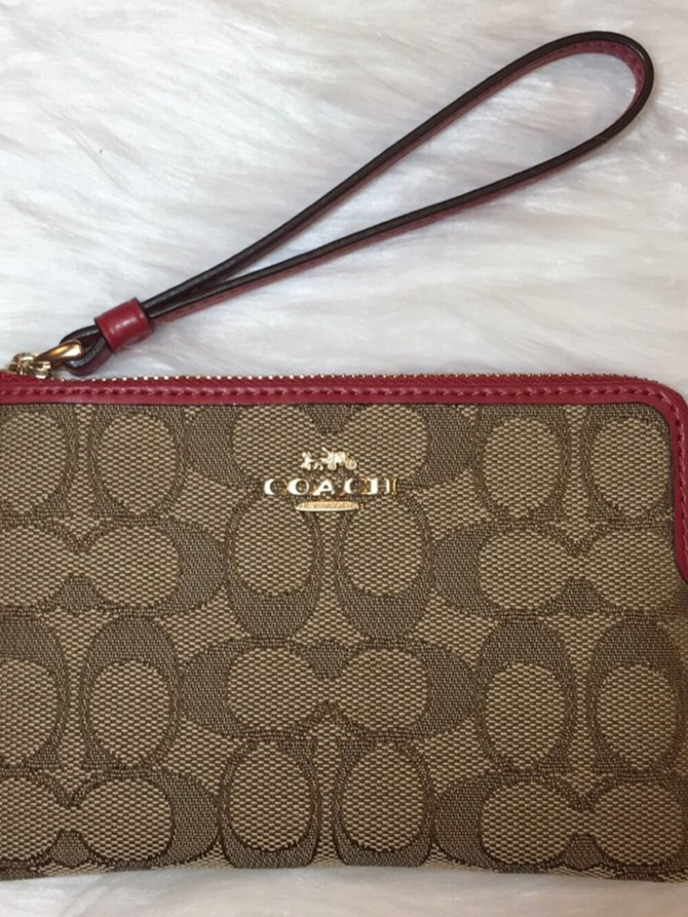 COACH Signature C Jacquard Corner Zip Wristlet Red Trim EUC